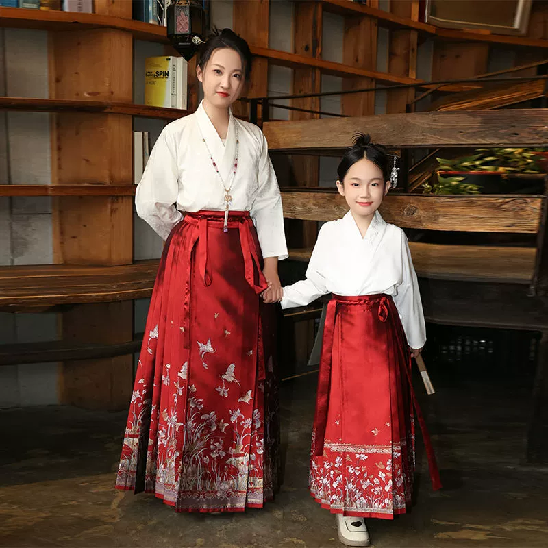 Плетеная золотая имитация макияжа, юбка с лапшой, женская одежда для женщин и сестер