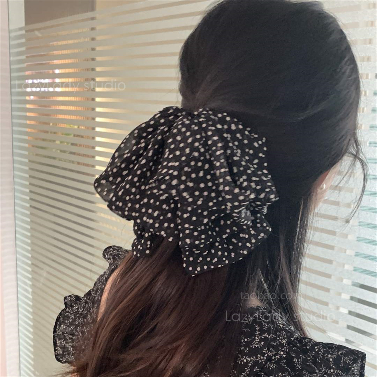 Agile ponytail with bow