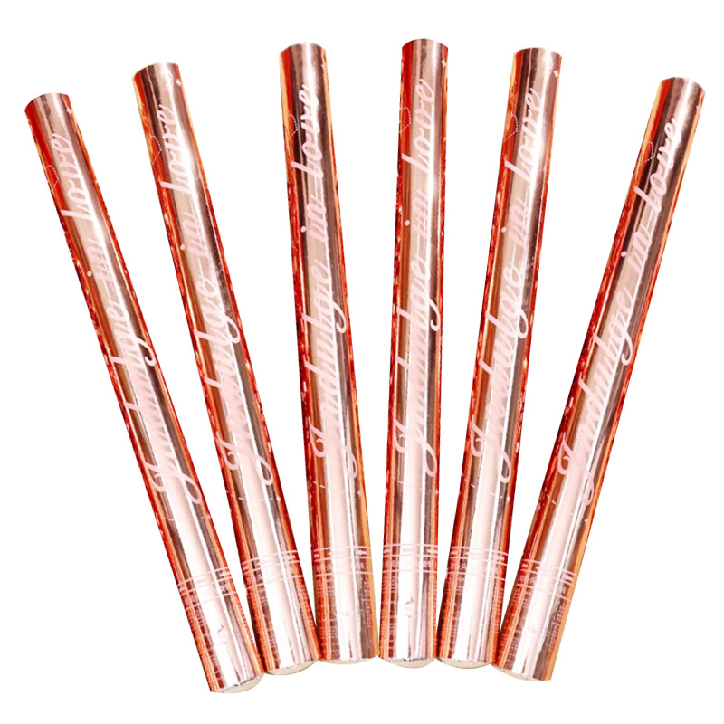 Cintas de plata, tubos de regalo, cintas de color, meteoritos, saludos de seda, casamiento, boda de mano, compromiso, escena de boda