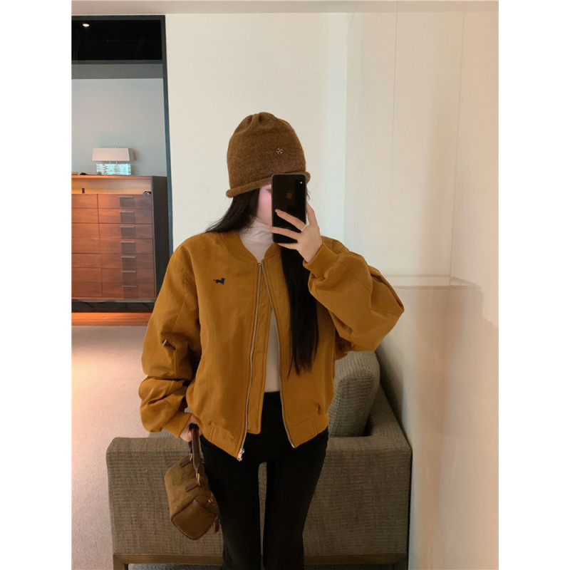 Real Shot of a Women's Short Embroidered Baseball Jacket with Stand Collar and Cotton Padding, Trendy Flight Jacket Style Real Shot of a Women's Short Embroidered Baseball Jacket with Stand Collar and Cotton Padding, Trendy Flight Jacket Style