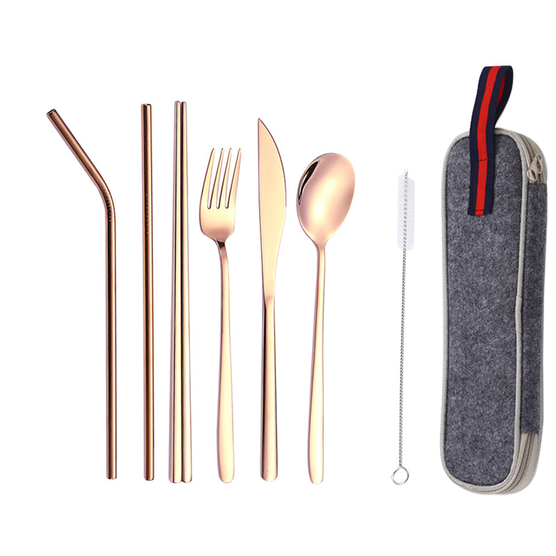 Amazon popular 304 Acero inoxidable paja vajilla traje coreano cuchillo de comida occidental, tenedor y cuchara de paja portátil conjunto de 7 piezas
