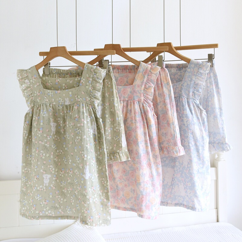 Summer New Style Short-Sleeve Vest Set with Chest Pads for Women, Sweet and Cute Fresh Style, Petite Loungewear Shorts