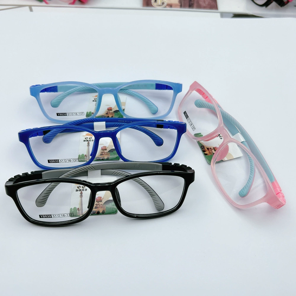 Soft silicone removable children's glasses