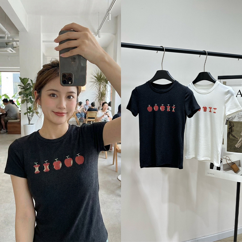 2026 Early Spring Shenzhen Nanyou Black and White Lucky Apple Print Round Neck Short-Sleeved T-Shirt Slim Casual Women's Top