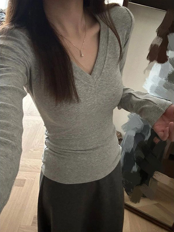 純粋な欲の灰色のvネックの正肩の長袖のtシャツの女性の秋冬の中で底のシャツを掛けて基礎の項のギャルのタイツの上着を修理します。