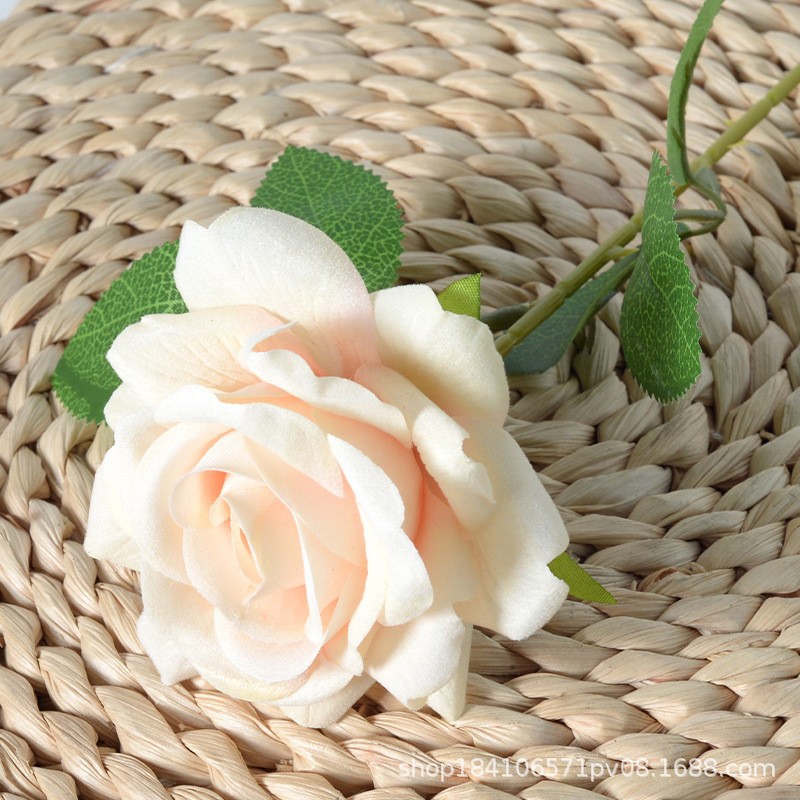 Sola franela Rosa flor artificial Día de San Valentín accesorios de boda flor decorativa pared cascada flor artificial Flor de seda artificial