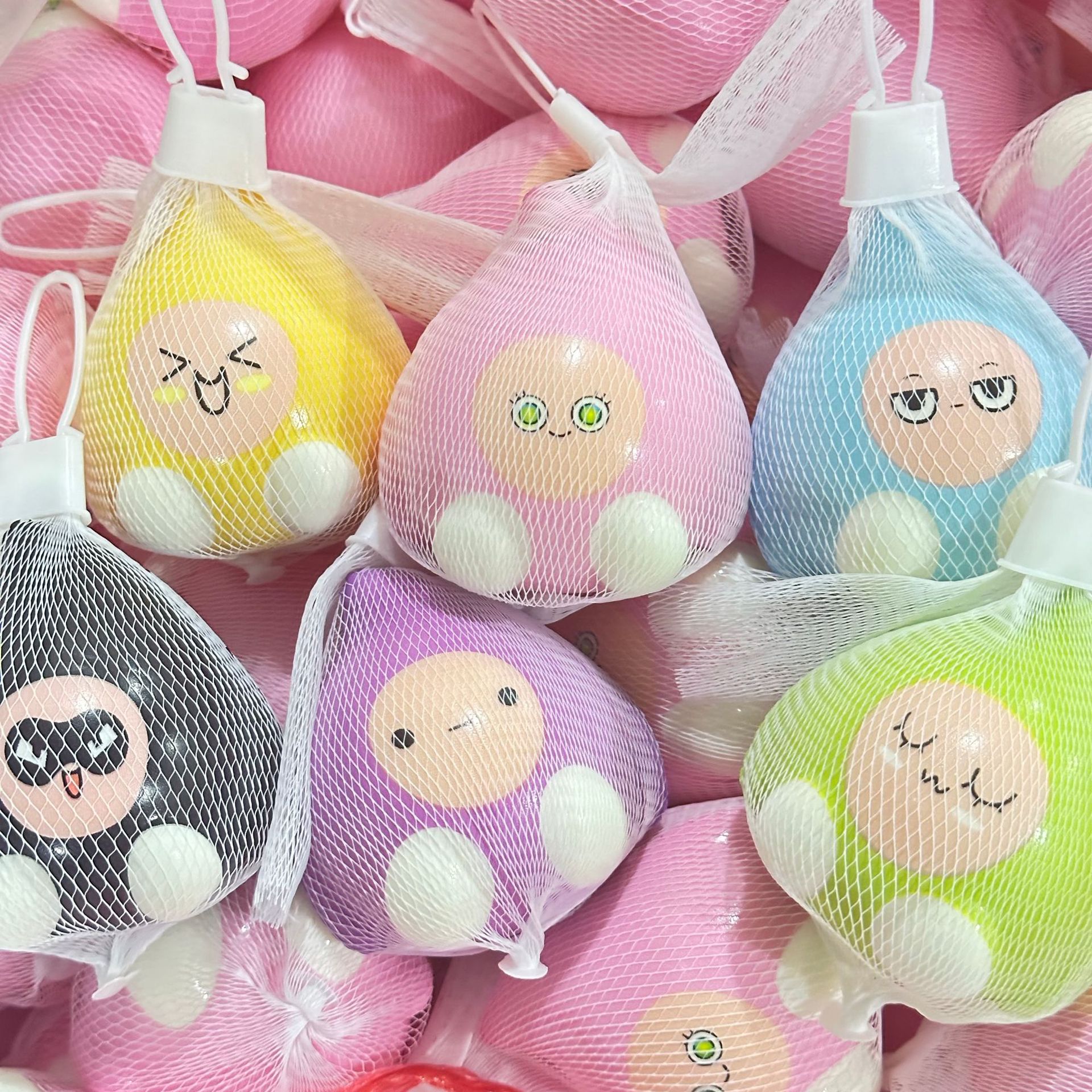 Varios juguetes famosos en internet, juguetes blandos de Nezha, figuras de rebote lento, muñecas Ao Bing, artículos para aliviar el estrés, venta al por mayor para puestos.