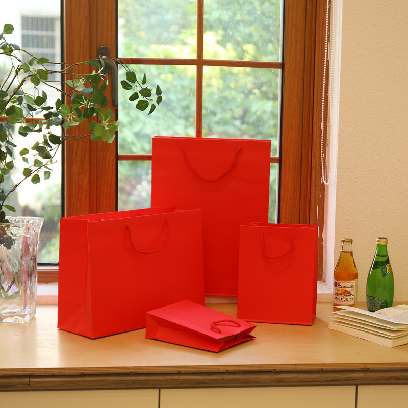 ChristmasChristmasgiftpresentgivinggiftHappy HolidaysGift BagPaper Bag Foil Stamping 3