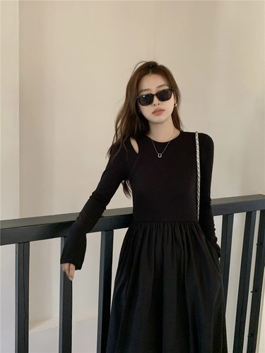 Women's Black Hollowed-out Long Sleeve Dress 2024 Autumn Design Sense Unconventional Waist Cinching Slimming Elegant Top Length Dress