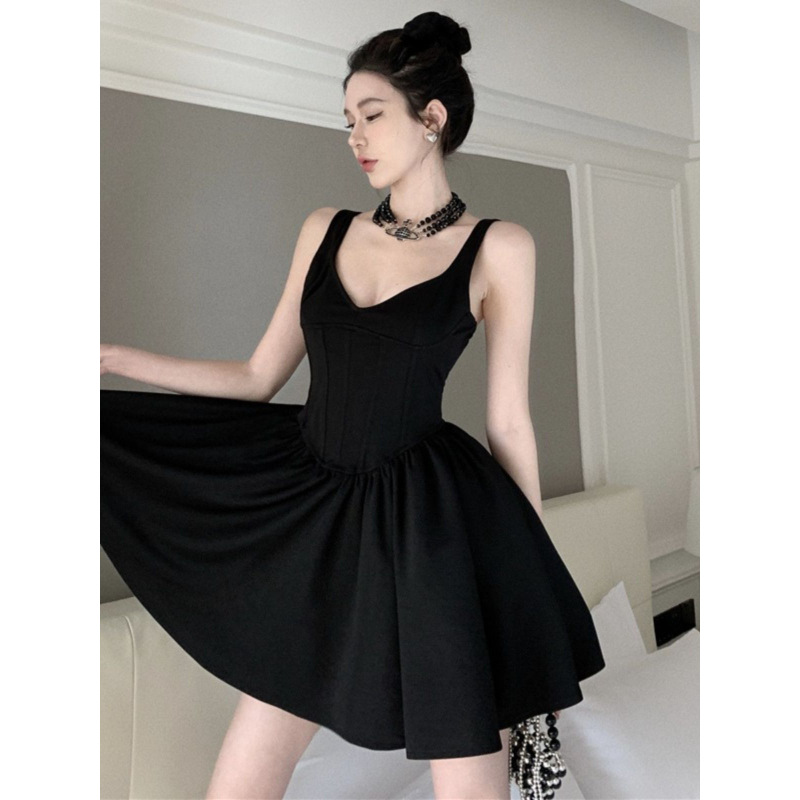 2025 Petite Dress Black Hepburn Style French Retro Fishbone Corset High-End Small Dress for Women Summer