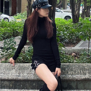 American Pure Lust Style Strappy One-Piece Bottoming Top, Slim Fit and Slimming Look, Long-Sleeved Shirt Jumpsuit, New Spring and Winter Style