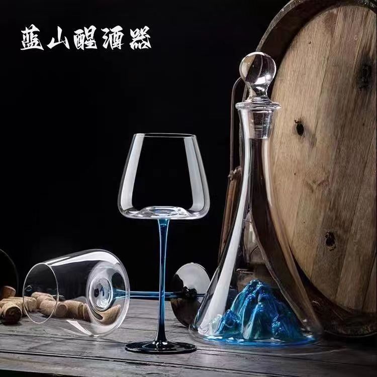 Decantador de vino tinto de cristal estilo lujo ligero al por mayor con tapa, cascada Blue Mountain, juego de alta gama