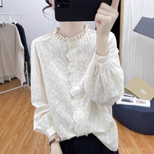 法式全棉小立领刺绣蕾丝钩花耳边小衫女单排扣米白色柔软洋气衬衣