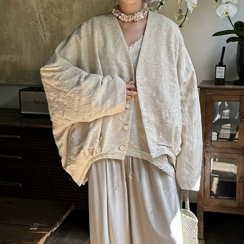 Owis 闲云纪|新中式宽松V领显瘦提花棉服内绗棉弧形下摆开衫上衣