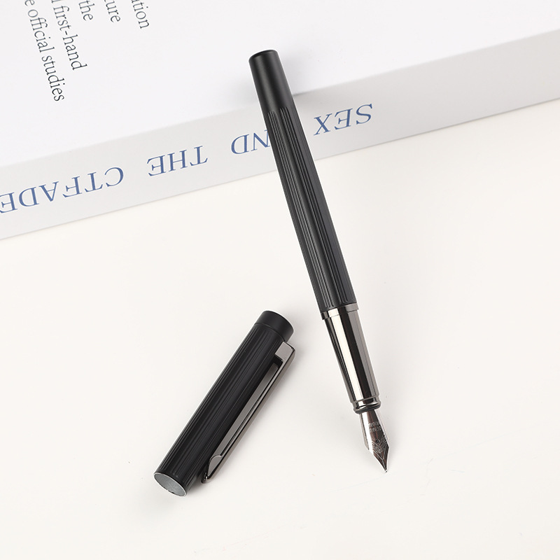 Pluma estilográfica de metal de alta gama Regalo grabado personalizado Pluma de firma de metal Conferencia de negocios simple Bolígrafo de impresión log