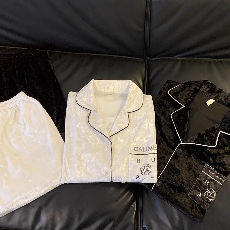 Pareja de pijamas de primavera y otoño de terciopelo dorado de manga larga de mujer de alto grado Camelia 2023 nuevos hombres de invierno homewear