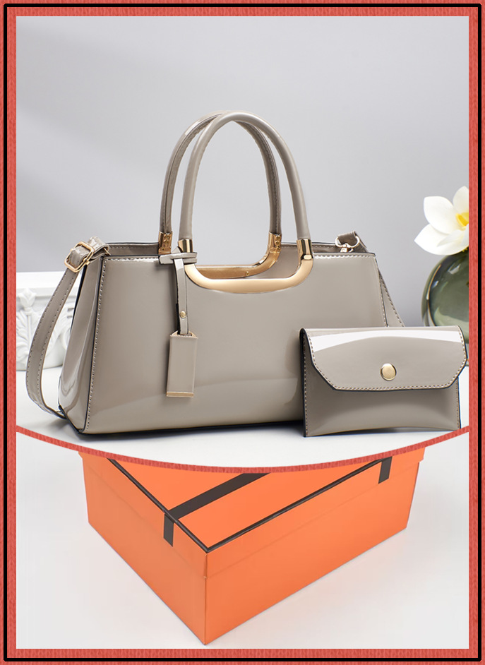 2025 New Simple Fashion Patent Leather Glossy Women's Bag Bridal Wedding Crossbody Handbag Evening Clutch - Thumbnail 7