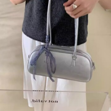 Korean Spring New Ballet Style Handbag Trendy Versatile Silver Shoulder Bag Niche Armpit Large Capacity Pillow Bag