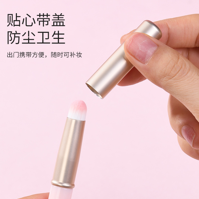 Mini cepillo de labios con tapa portátil artista de maquillaje corrector especial cepillo floreciente mango corto mini cabeza redonda cepillo de labios cepillo de lápiz labial
