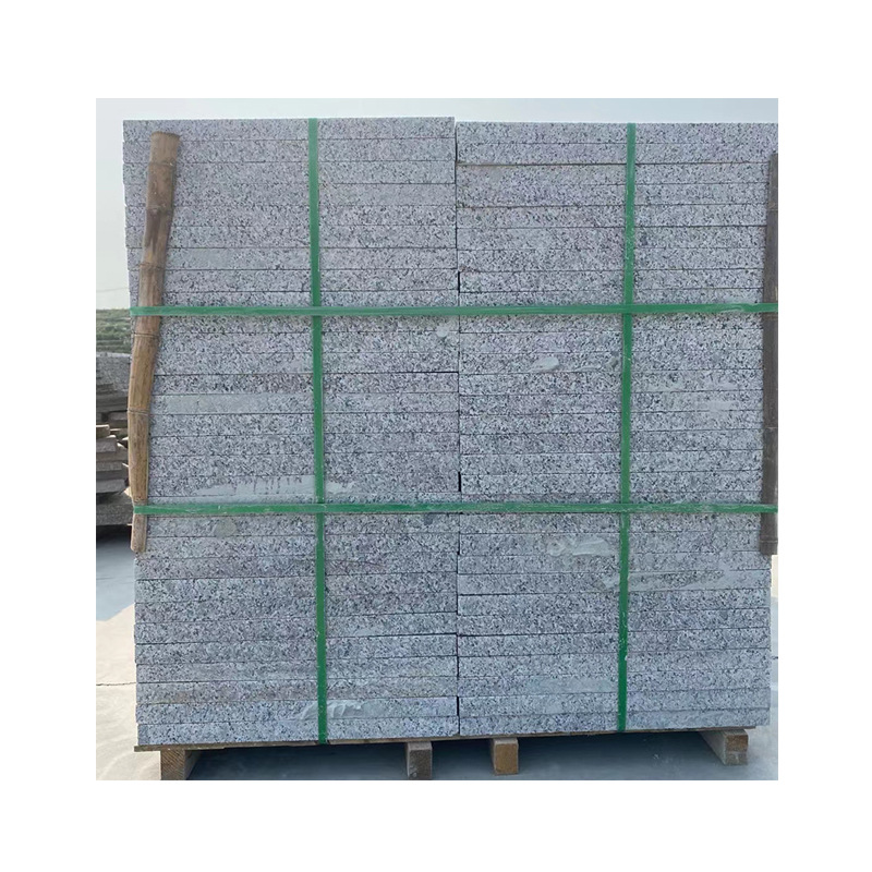 Брусчатка гранитная серая 300x300