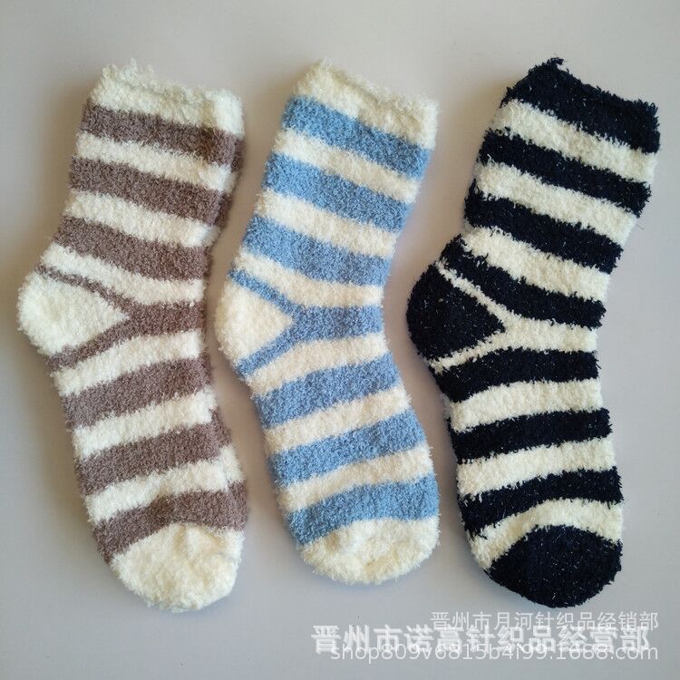 Calcetines de confinamiento de lana de coral transfronterizos para mujer Calcetines de algodón engrosados forrados de lana para mujer Calcetines de piso cálido para dormir en casa Primavera y otoño Invierno
