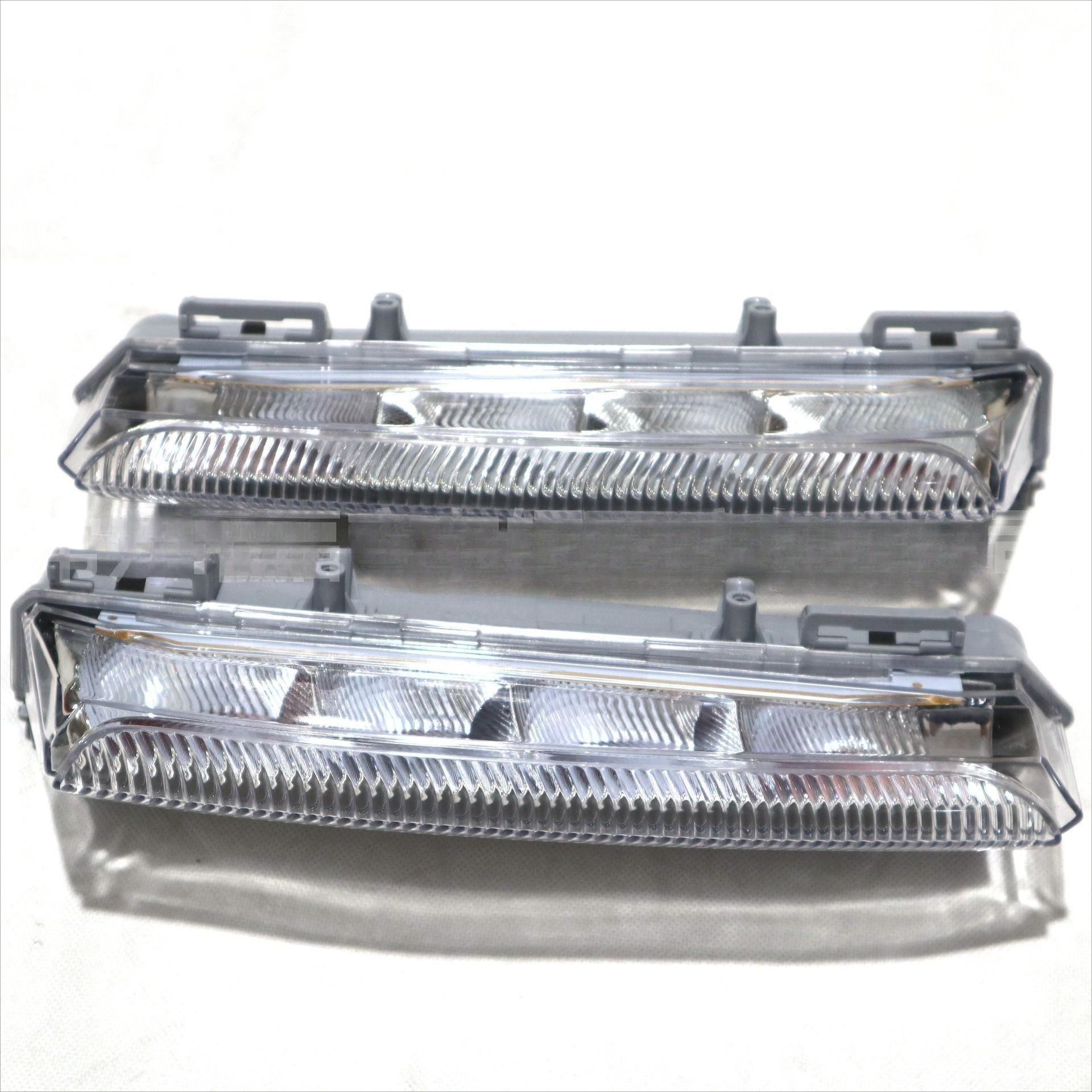 Applicable to Mercedes-Benz B- Class W246 12-18 daytime running light 2049069100 2049069200 cross-border wholesale