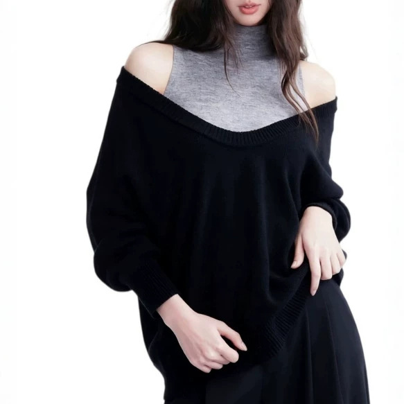 Minimalist and stylish two-piece knit sweater set, new autumn collection, high-neck V-neck design, perfect for layering, slimming effect, versatile for work and everyday wear, loose-fitting top Minimalist and stylish two-piece knit sweater set, new autumn collection, high-neck V-neck design, perfect for layering, slimming effect, versatile for work and everyday wear, loose-fitting top