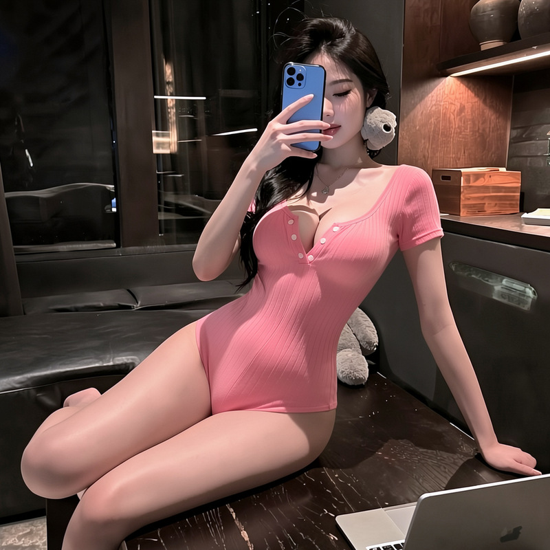 Purely seductive one-piece bodysuit, tight-fitting, sexy, hip-hugging, plus-size, sexy lingerie for women, pink and white with vertical stripes, stretchy and slim-fitting Purely seductive one-piece bodysuit, tight-fitting, sexy, hip-hugging, plus-size, sexy lingerie for women, pink and white with vertical stripes, stretchy and slim-fitting