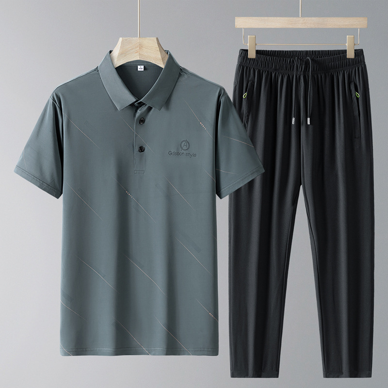 Conjunto de dos piezas de pantalón y polo de seda fría para hombre, estilo casual de verano 2025, para papá de mediana edad y mayor.