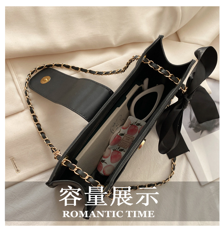 Fashion One-shoulder Chain Bag display picture 20