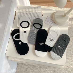 Spring and Summer South Korea Shallow Mouth Invisible Socks Silicone Anti-slip Amazon Letter Women Socks Casual Socks Boat Socks Anti-pilling