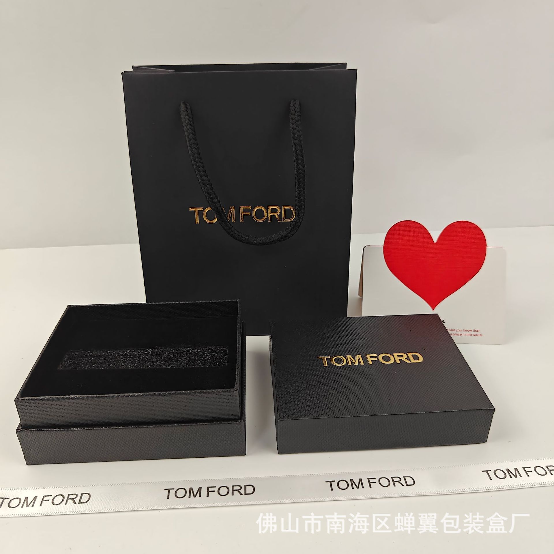 Caja de lápiz labial de gran nombre Y caja de regalo de oro pequeño verde caja de embalaje antigua bolsa de regalo Ama labio CH bolsa de regalo H caja de regalo