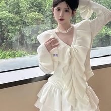 奶白色毛衣秋冬日系软糯温柔风针织衫女蓬蓬半身裙两件套装裙