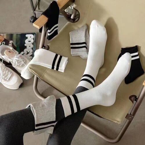 Socks with shark pants for women, black and white outer wear mid-calf socks, autumn and winter Internet celebrity style student sports socks ins trend
