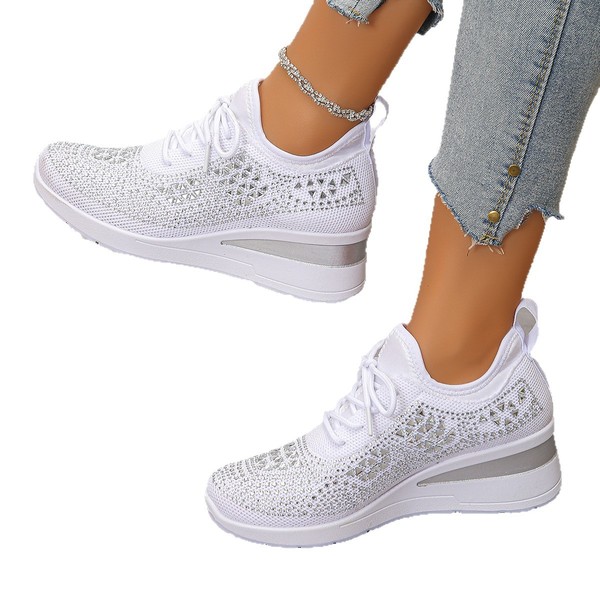 breathable sports casual footwear made of mesh