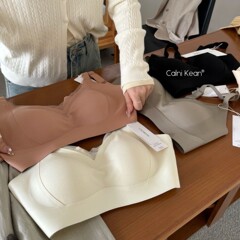 8208 # 羽翼重力全方位調整型bra無痕集着通気下着収副乳ブラジャー