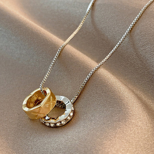 Ins-style color-blocking diamond-studded small hoop necklace for women, spring-long versatile sweater chain, simple and elegant clavicle chain
