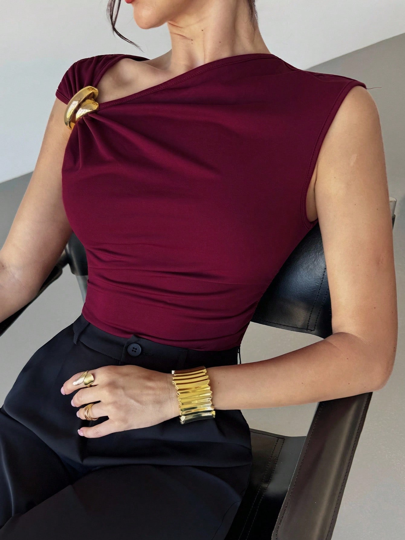 summer elegant metal design solid color tank top sleevless