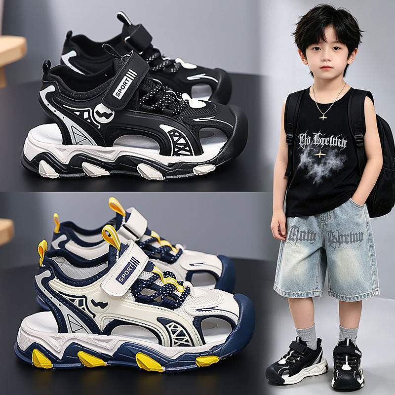 Zapatos casuales de moda para niños 2026 verano nuevos zapatos de playa transpirables de malla para niños zapatos de cabeza antipatada
