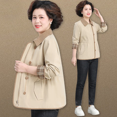 中年のお母さんの春服のコート2025の新型の中高年の女性の春秋は襟のジャケットのショートタイプの40歳の50をひっくり返します。