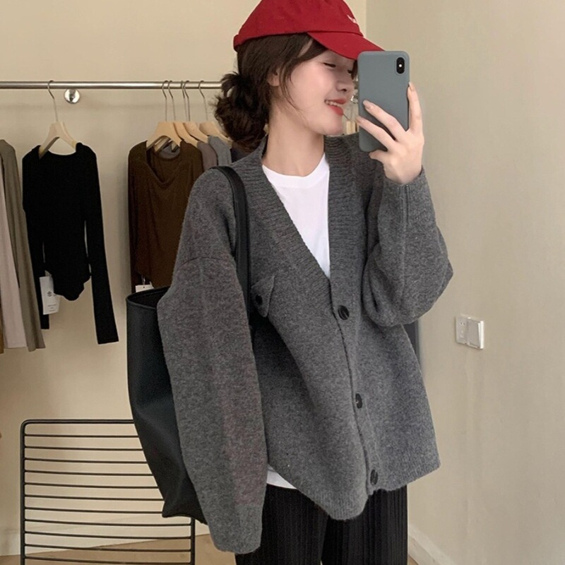 Cross-border knitted cardigan sweater top, long-sleeved women's autumn and winter versatile slim-fit coat, loose V-neck, single-breasted, Korean style Cross-border knitted cardigan sweater top, long-sleeved women's autumn and winter versatile slim-fit coat, loose V-neck, single-breasted, Korean style