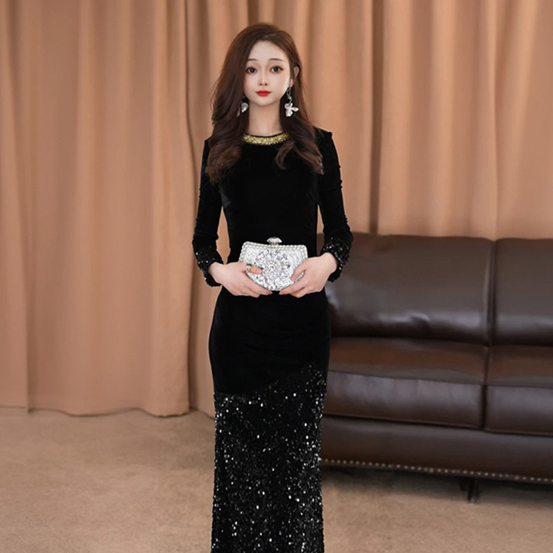 Beautiful Dress for Important Occasions, High-End and Exquisite, with a Powerful Aura, Black Sequined Velvet Gown Dress for Winter Beautiful Dress for Important Occasions, High-End and Exquisite, with a Powerful Aura, Black Sequined Velvet Gown Dress for Winter