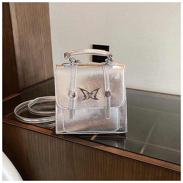 2023 Nuova borsa da donna di vendita calda Farfalla Hardware in metallo bianco Zaino a tracolla singola Borsa da donna Spicy Girl Millennium 2KY_voghion.com