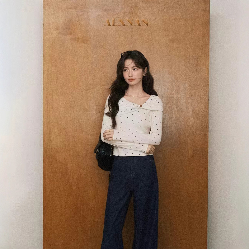 气质温柔杏色波点设计感修身长袖T恤女早秋别致扭结显瘦百搭上衣|undefined