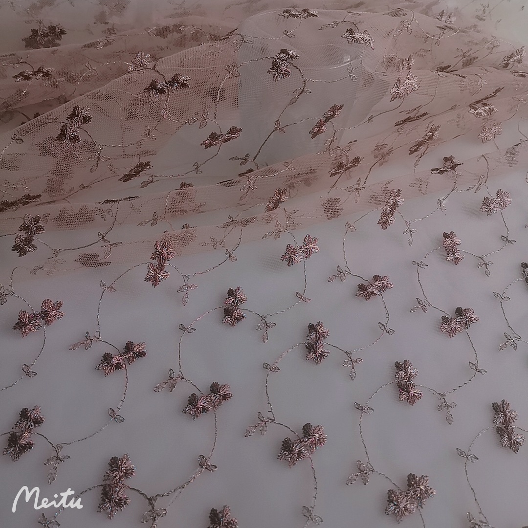 新款现货~无弹涤6420网纱七彩丝小花立体近色刺绣 仙美网纱面料