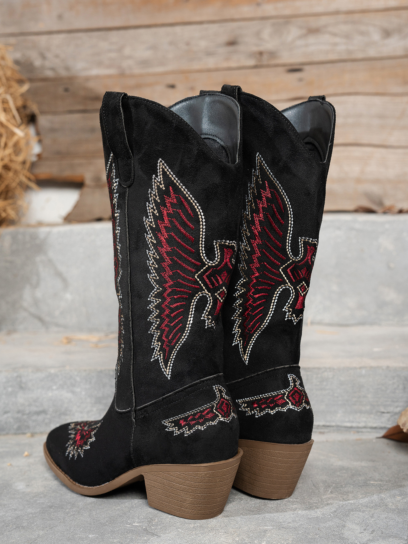 Dames cowboylaarzen van suède met borduursel en hak_voghion.com