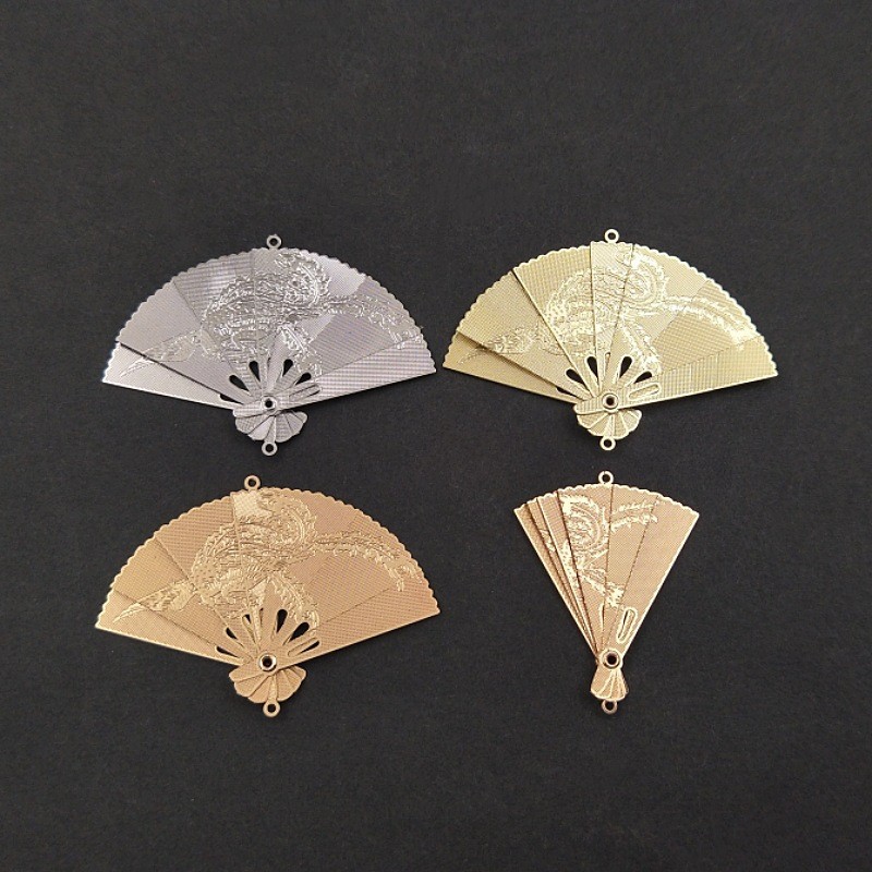 Retro small foldable copper pendant