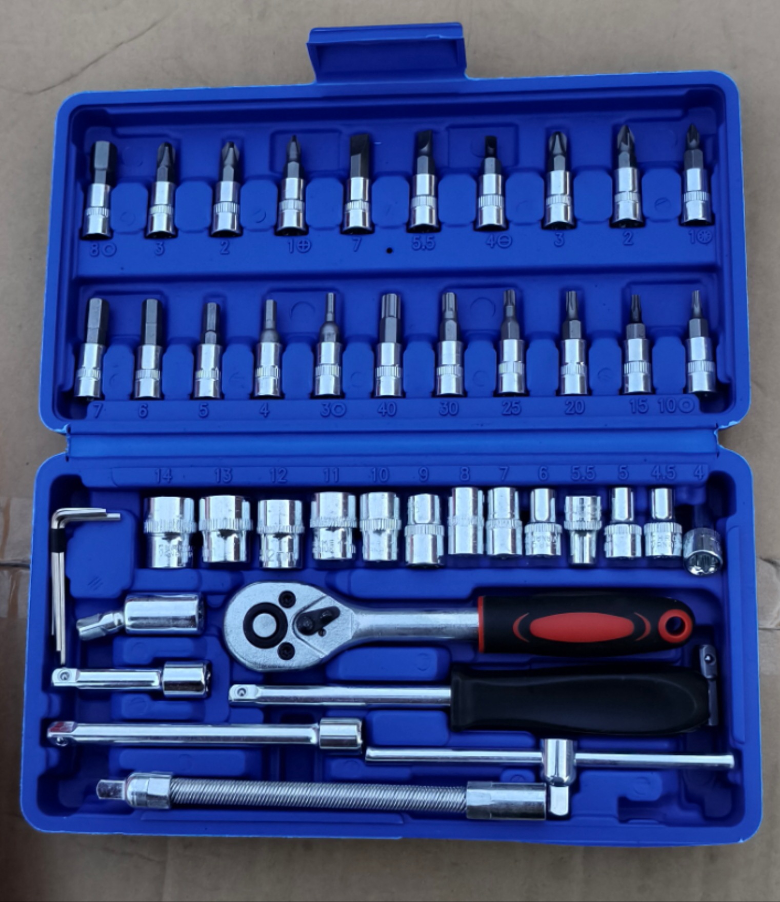 Venta al por mayor herramientas de hardware llave de montaje 46 piezas herramientas de reparación de automóviles con caja de herramientas de reparación de automóviles