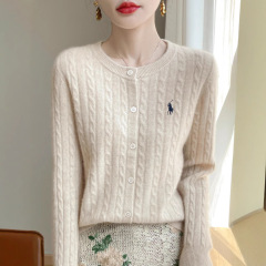 洗練された刺繍丸首ツイストニットカーディガン女性長袖上着春秋ゆるい麻花コートセーターシャツ