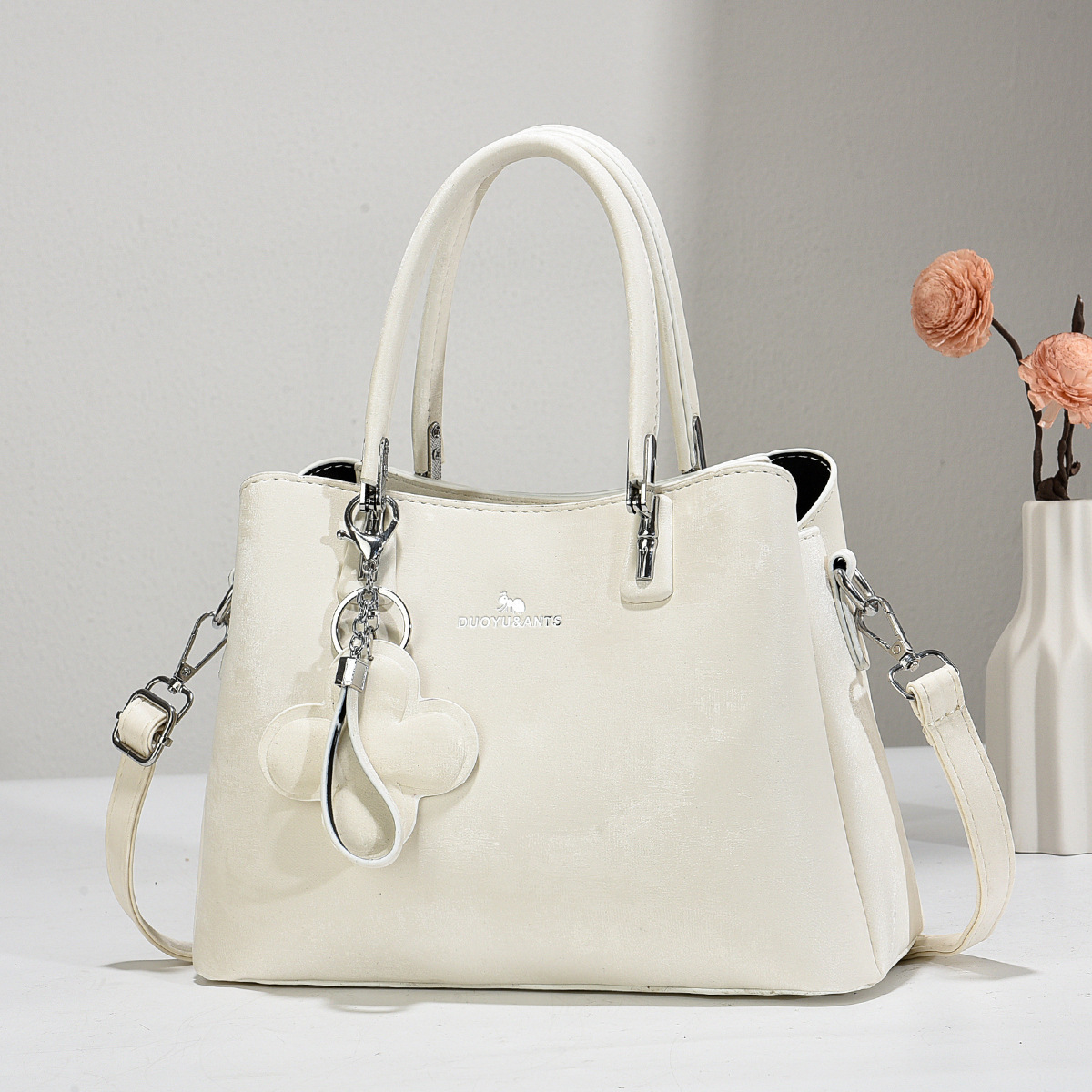 Bolso femenino transfronterizo 2025 nuevo estilo de moda europea y americana retro bolso de mensajero de hombro al por mayor